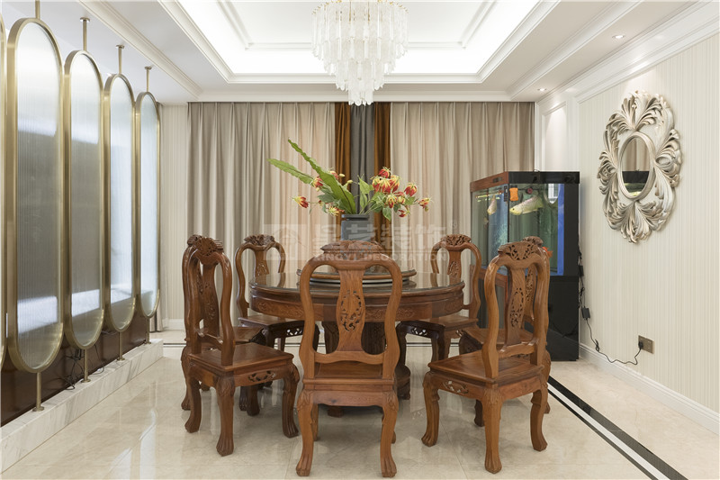 翡翠時光240平復(fù)式餐廳裝修實(shí)景圖